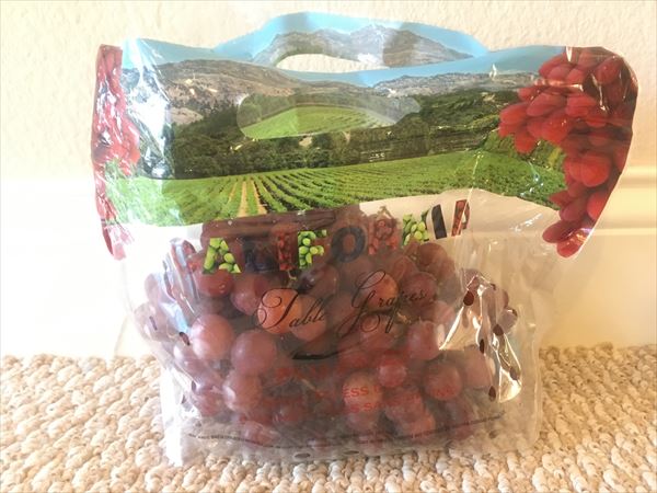 Red seedless grapes (PLU#4023)